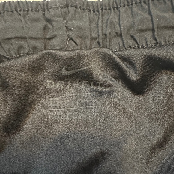 Nike Women's Black Athletic Shorts - Picture 2 of 6